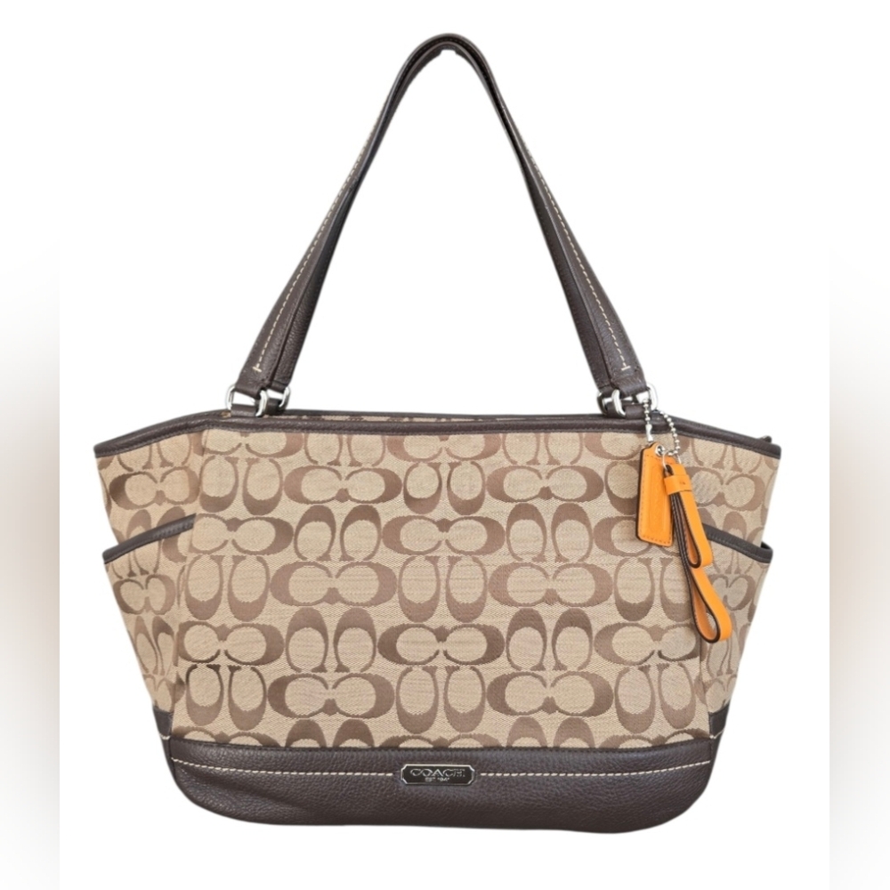 NWT Coach Park Signature Carrie Tote Bag F23297 in Khaki Mahogany